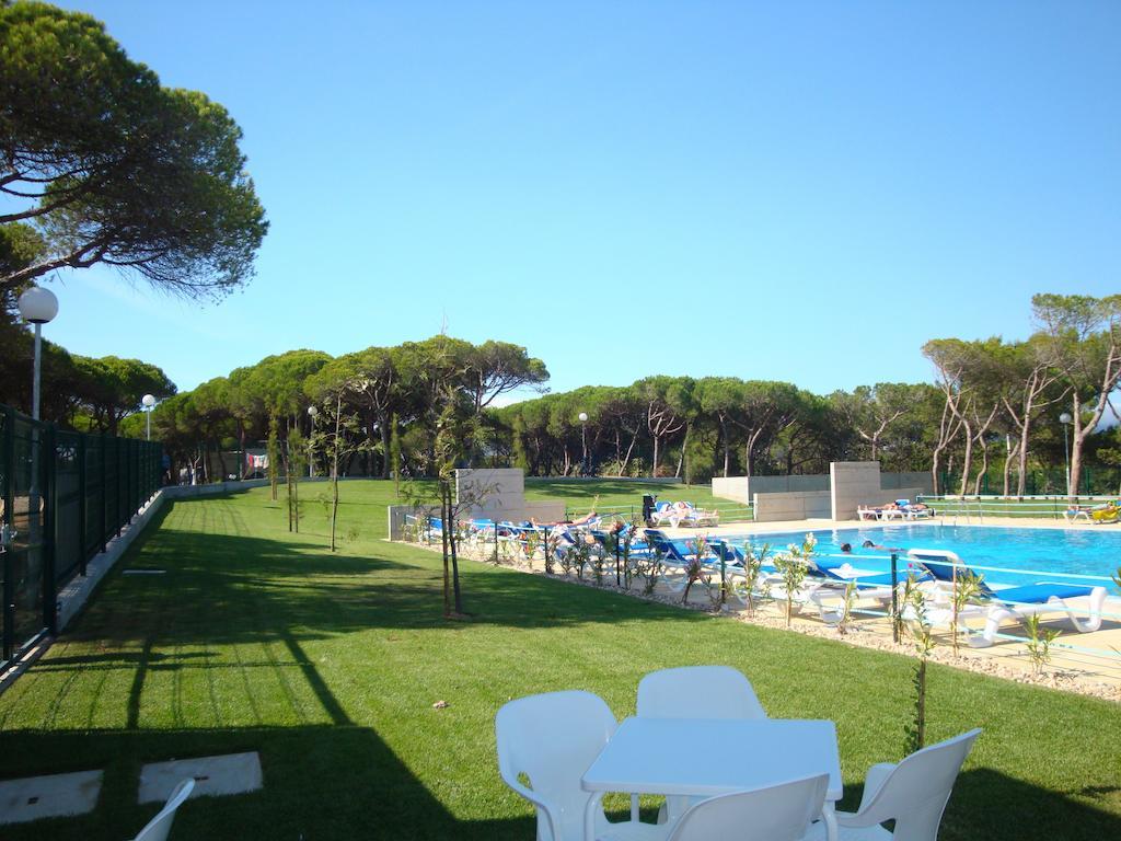 Parque De Campismo Orbitur Guincho Hotel กาชไกช์ ภายนอก รูปภาพ