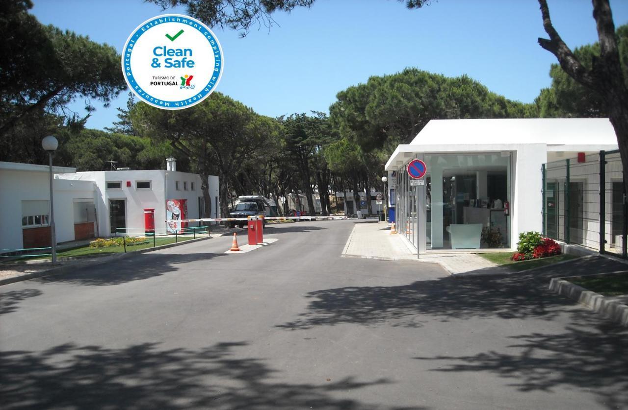 Parque De Campismo Orbitur Guincho Hotel กาชไกช์ ภายนอก รูปภาพ